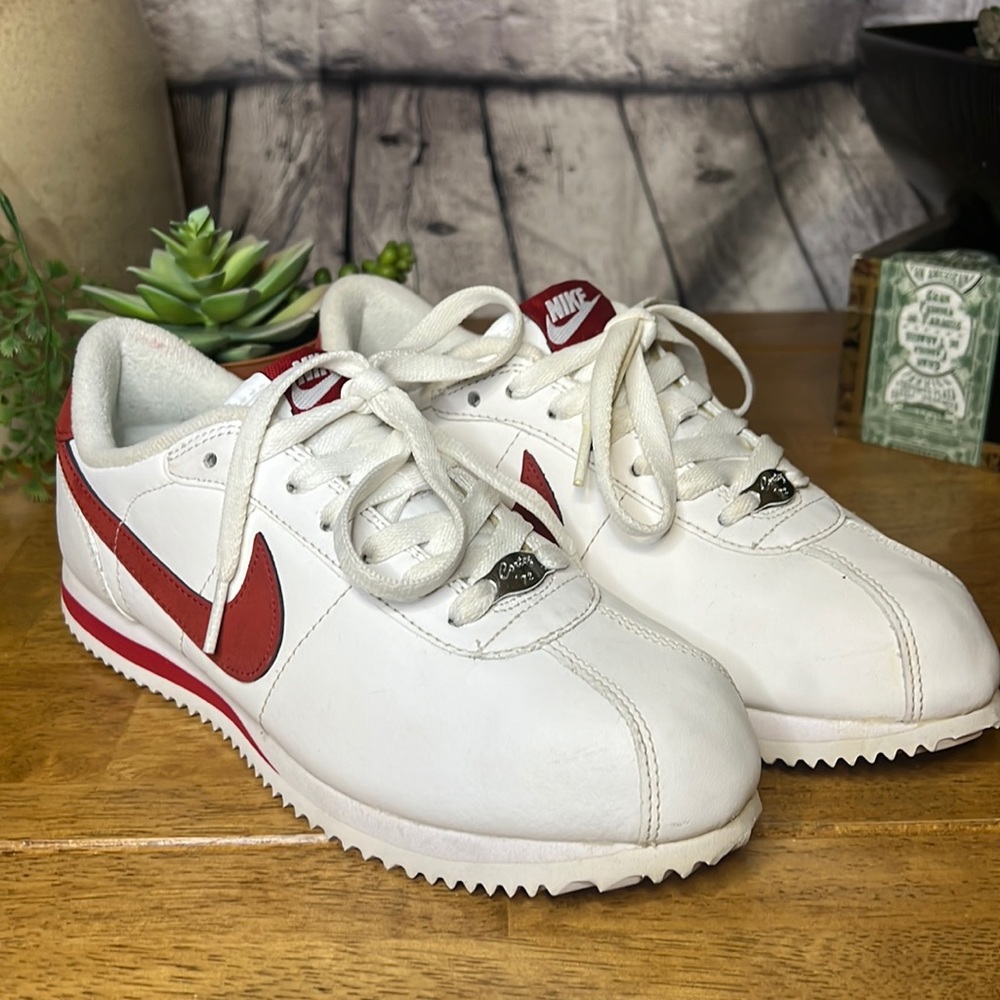 Nike Cortez mens size 5.5 Basic Leather Shoes 316418-162 White Varsity Red 2015
